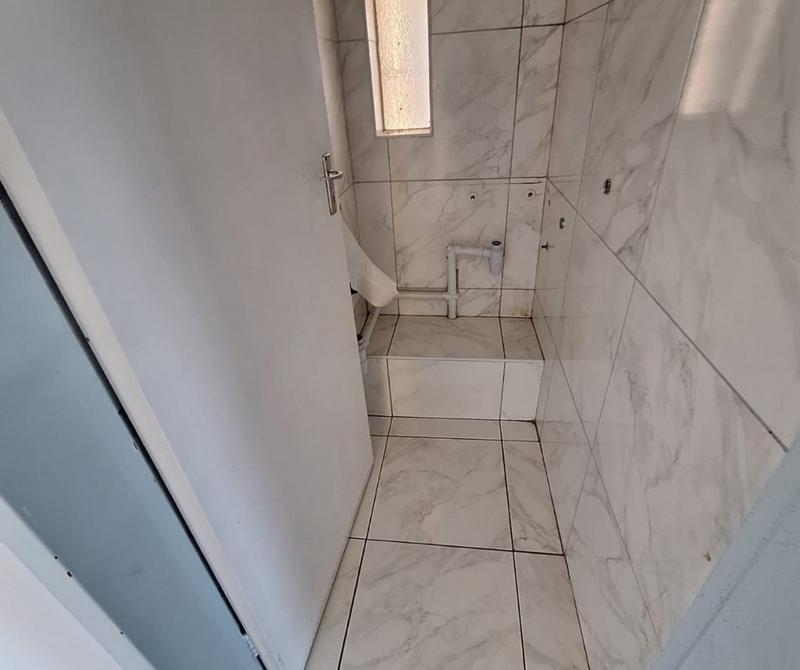 Commercial Property for Sale in Da Nova Western Cape